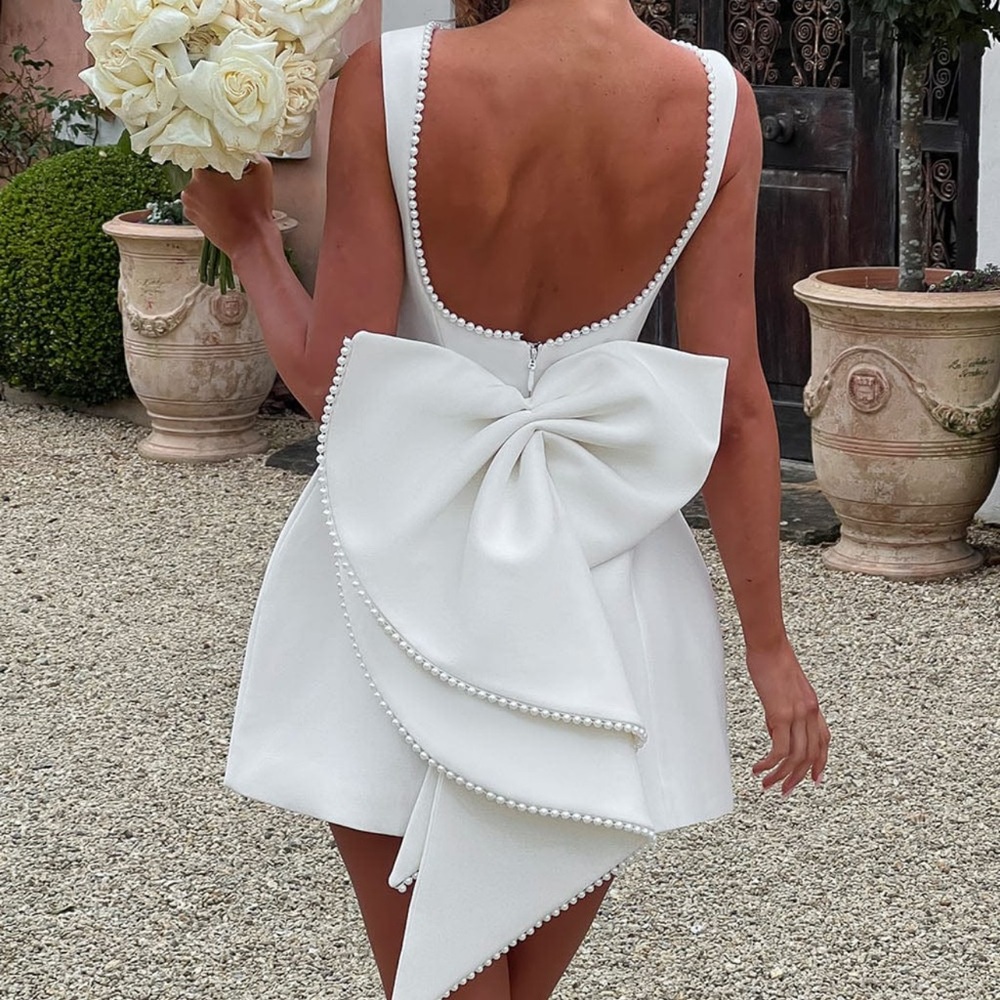 Elegant White Bow-Back Wedding Dress